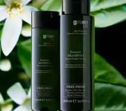 The Orange and Hawthorn Extracts that enrich hair growth its formula deeply hydrate, leaving your hair shiny and soft.